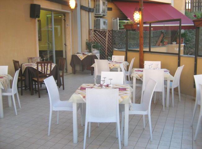 A Cannarutia - Cucina tipica casareccia - Cosenza - Ristorante - Pizzeria - Griglieria - Aperti a pranzo e a cena - senza chiusura settimanale - pizza a pranzo - pizza da asporto - pizze e menu senza glutine - banchetti e piccoli ricevimenti